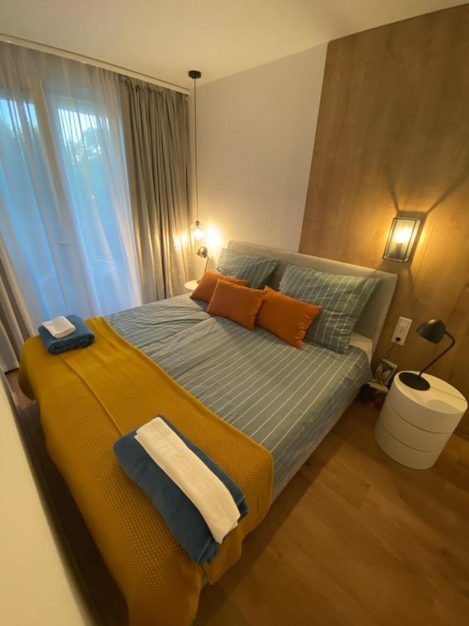 Bonnie-Premium Lelle Waterfront Private Apartment Balatonlelle Eksteriør billede