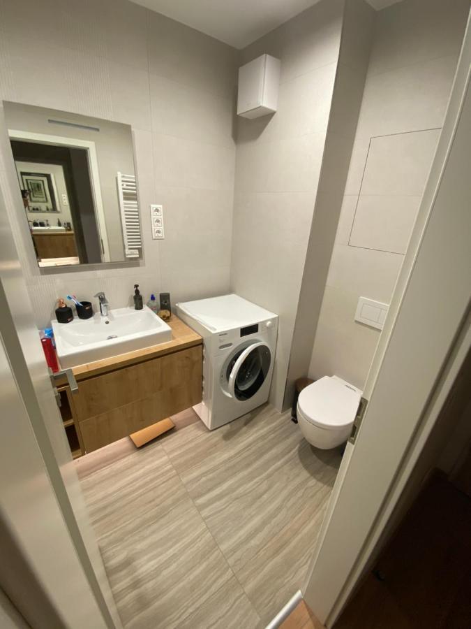 Bonnie-Premium Lelle Waterfront Private Apartment Balatonlelle Eksteriør billede