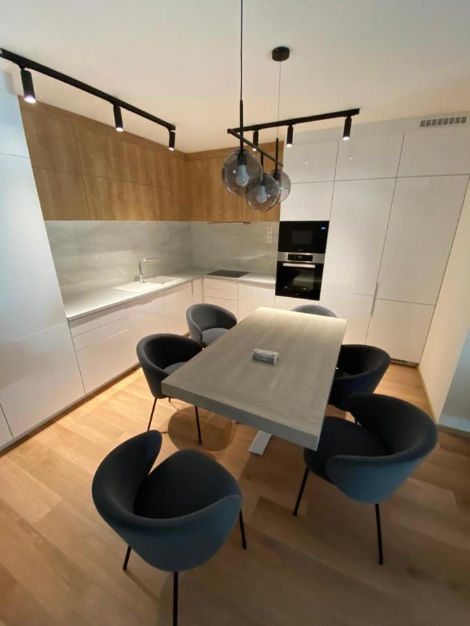 Bonnie-Premium Lelle Waterfront Private Apartment Balatonlelle Eksteriør billede